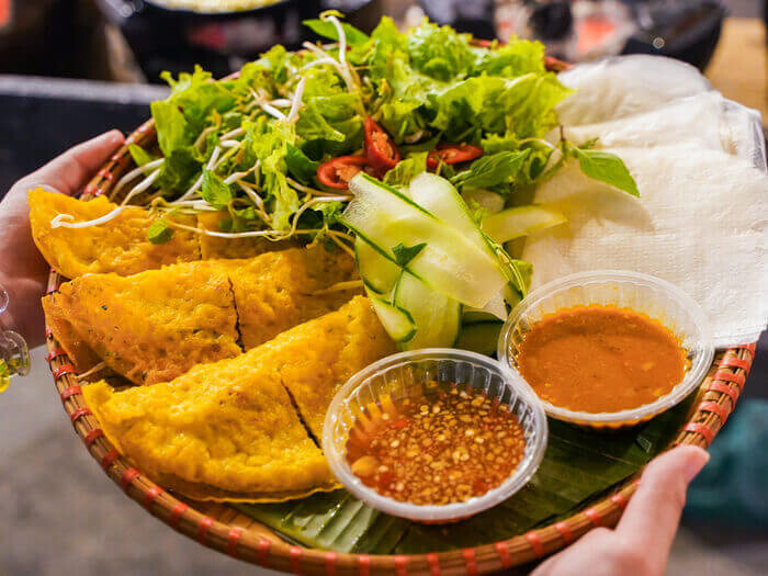 Bán bánh xèo có lời không? Kinh nghiệm mở quán bánh xèo thành công
