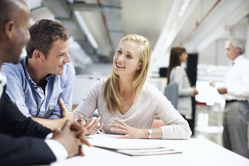 Customer Service là gì? Các yếu tố tạo nên dịch vụ khách hàng nổi bật