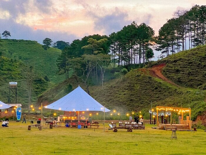 Kinh nghiệm kinh doanh mô hình cafe camping độc đáo, siêu lợi nhuận