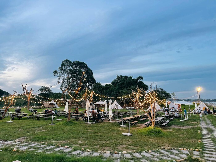 Kinh nghiệm kinh doanh mô hình cafe camping độc đáo, siêu lợi nhuận