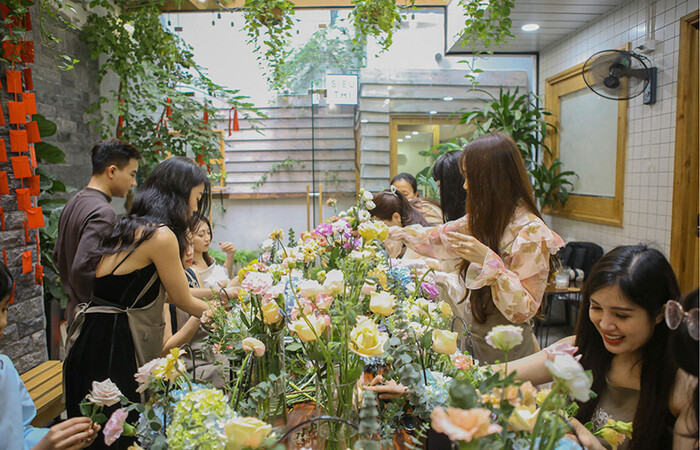 [MỚI NHẤT] Kinh nghiệm kinh doanh hoa tươi vốn ít, lời cao từ A-Z