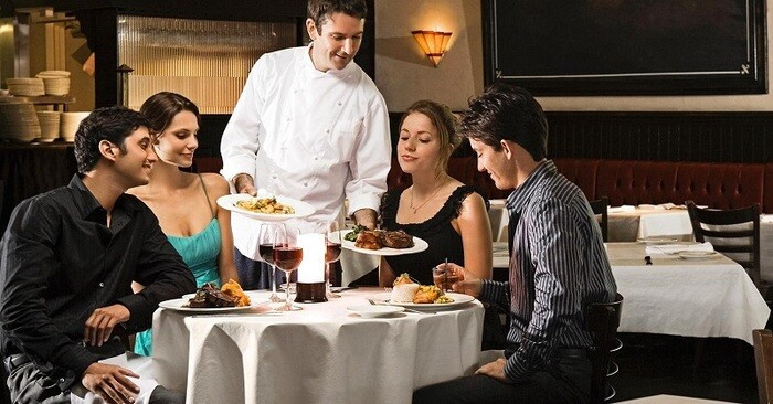 Các loại hình phục vụ trong nhà hàng phổ biến – Tiêu chí chọn loại hình phục vụ phù hợp