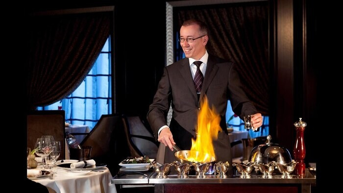 Các loại hình phục vụ trong nhà hàng phổ biến – Tiêu chí chọn loại hình phục vụ phù hợp