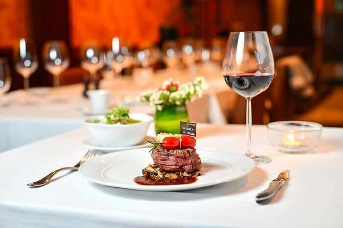 Cách giới thiệu món ăn trong nhà hàng thu hút, hấp dẫn nhất