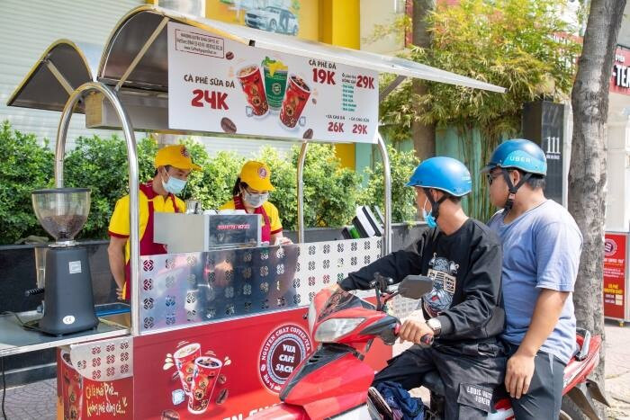 Có nên nhượng quyền cà phê dưới 100 triệu không? Đánh giá chi tiết