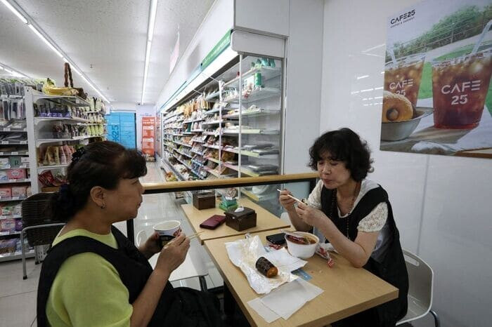 Cửa hàng tiện lợi là gì? 11 cửa hàng tiện lợi phổ biến tại Việt Nam