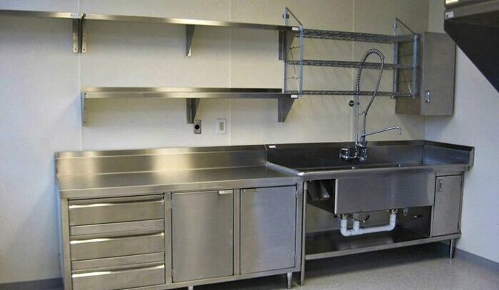 Danh sách trang thiết bị bếp nhà hàng hữu dụng không thể thiếu trong nhà hàng