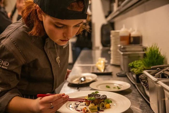 Fine Dining là gì? Tiêu chuẩn và quy trình phục vụ nhà hàng Fine Dining từ A-Z