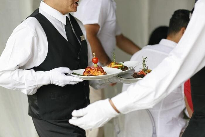 Fine Dining là gì? Tiêu chuẩn và quy trình phục vụ nhà hàng Fine Dining từ A-Z