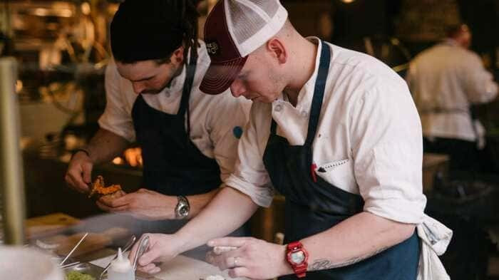 Giải pháp nâng cao chất lượng dịch vụ nhà hàng mới nhất 2024