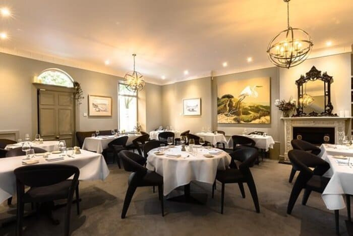 Giải pháp nâng cao chất lượng dịch vụ nhà hàng mới nhất 2024