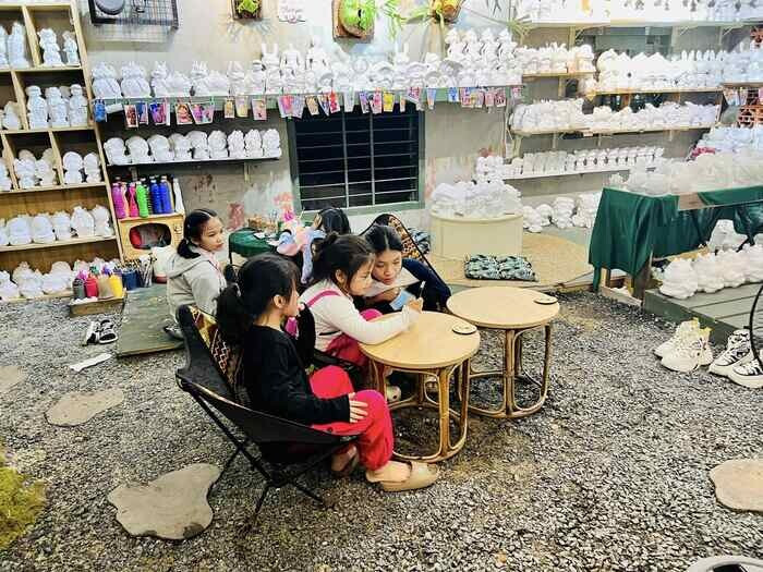 Kinh nghiệm mở quán cà phê tô tượng vốn ít lời nhiều (2024)