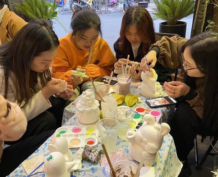 Kinh nghiệm mở quán cà phê tô tượng vốn ít lời nhiều (2024)