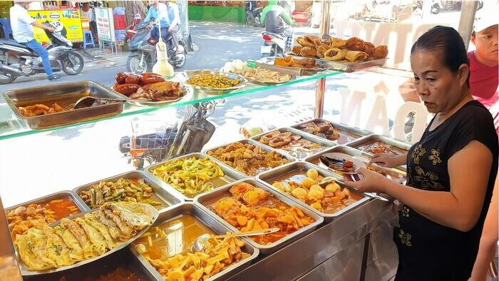 Kinh nghiệm mở quán cơm bình dân ít vốn, lãi cao từ A-Z