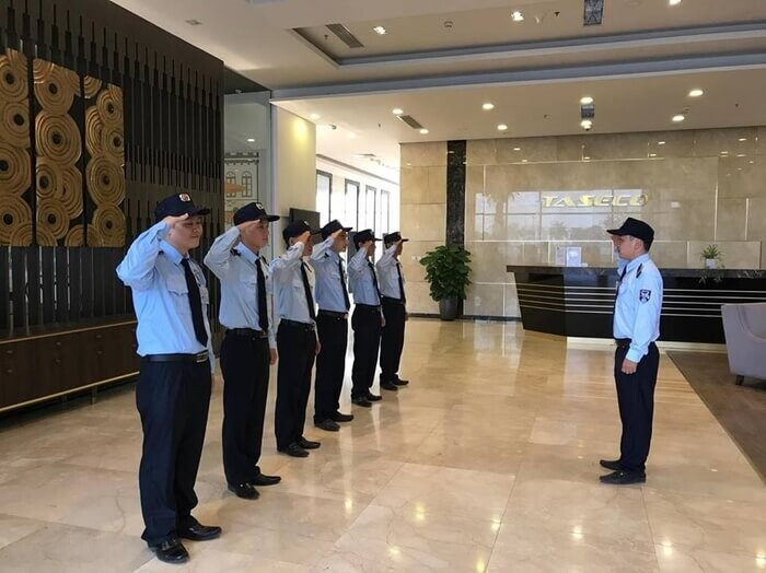 Mô tả công việc bảo vệ nhà hàng chi tiết – Kỹ năng, kinh nghiệm cần có