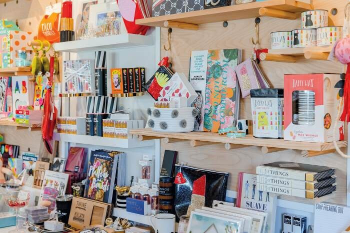 Muốn mở cửa hàng quà lưu niệm cần làm những gì? Chi tiết từ A-Z