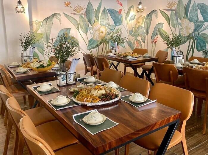 Tiêu chuẩn lựa chọn kích thước bàn ghế nhà hàng chuẩn nhất 2024