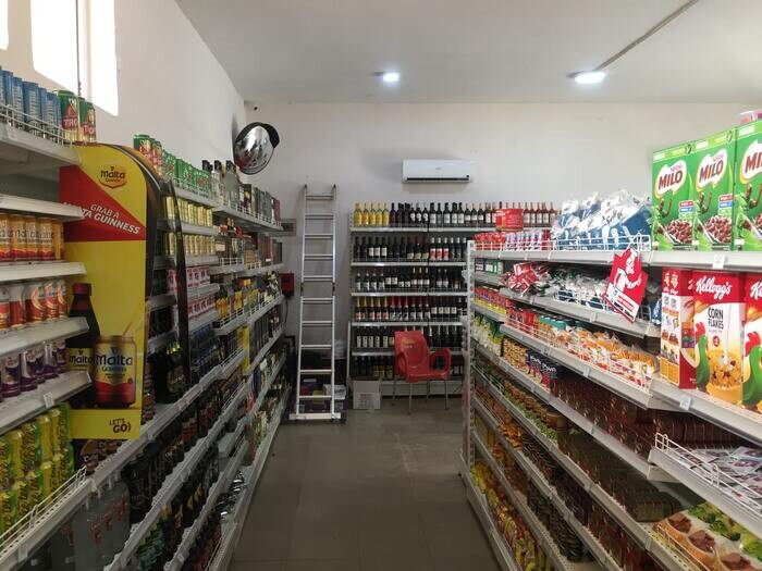 Tổng hợp 10 cách trưng bày cửa hàng tạp hóa nhỏ đẹp, thu hút khách